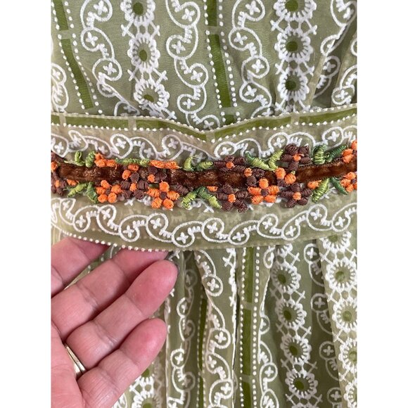 Vintage 60s prairie maxi dress, green organza flocked floral, lined - Picture 5 of 10